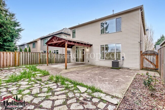 Building Photo - Impressive 4 bedroom home in Hillsboro