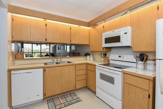 Building Photo - 601 S Seas Dr