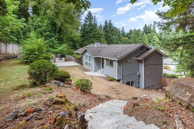 Building Photo - 5 bed 4 bath home in somerset available 9/1
