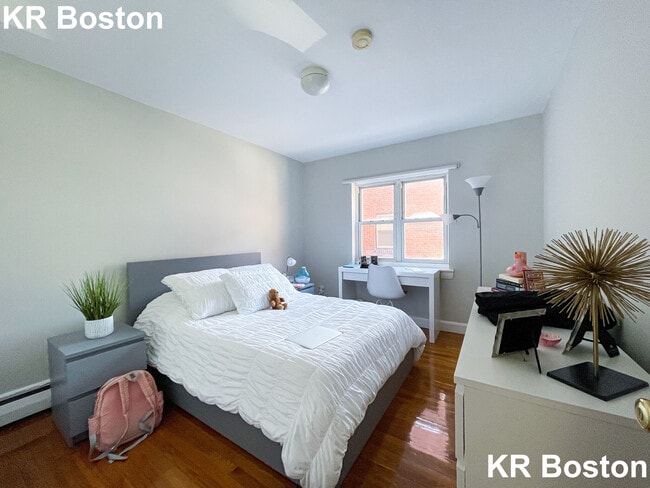 Building Photo - 65 Chiswick Rd