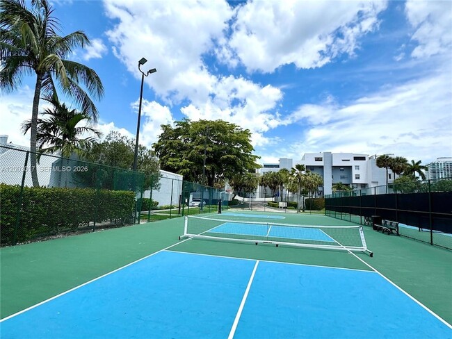 Building Photo - 336 Poinciana Island Dr