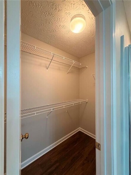 Building Photo - 2845 White Blossom Ln