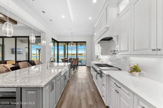 Building Photo - 3638 Lake Adelaide Pl