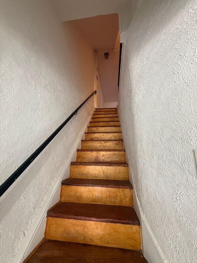 Building Photo - 28 N 50th St