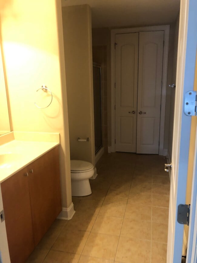 Building Photo - 4625 Piedmont Row Dr