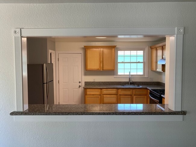 Building Photo - Beautifully Remodeled 3BR/1BA Home in Prime San Pablo Location