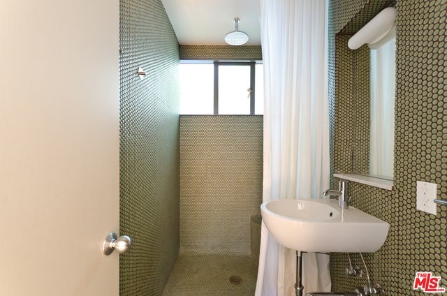 Building Photo - 11007 Strathmore Dr