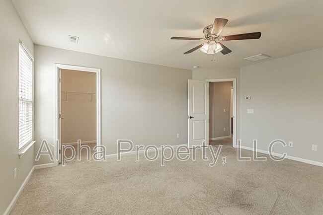 Building Photo - 125 Middleby Way