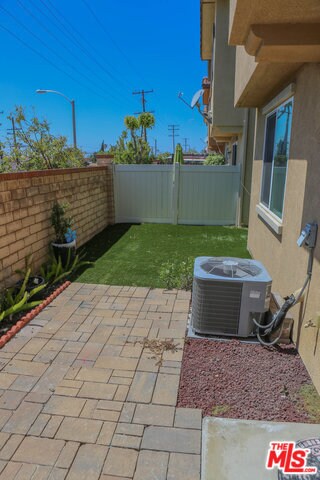 Building Photo - 1506 Mission Ln