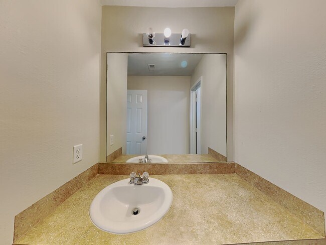 Building Photo - 16418 Noble Meadow Ln
