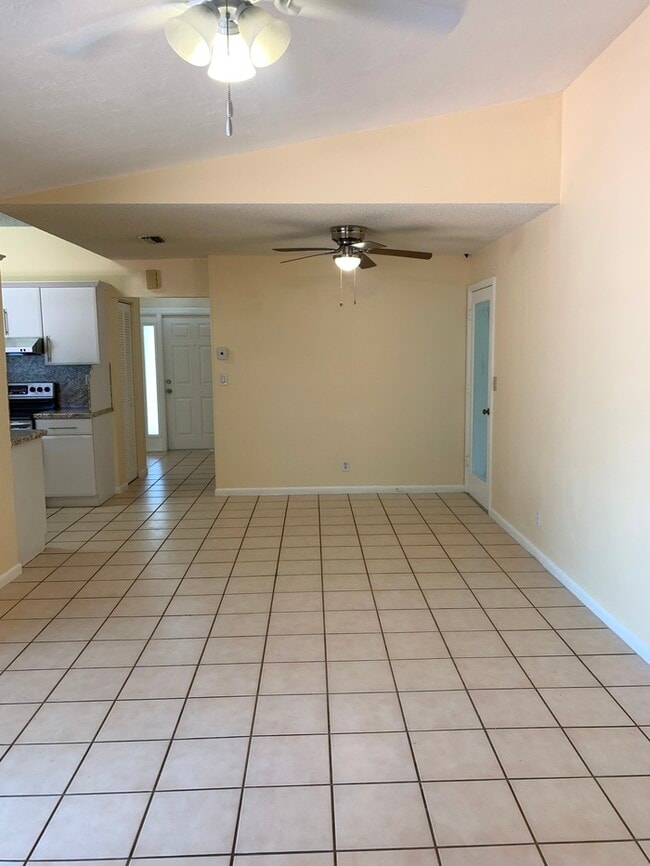 Building Photo - 9840 NW 28th Ct