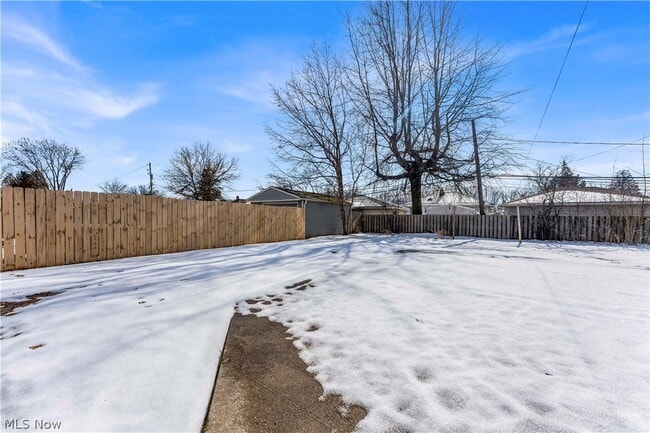 Building Photo - 14028 Rockside Rd