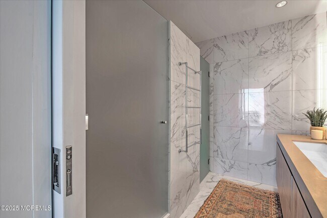 Building Photo - 1101 Ocean Ave N