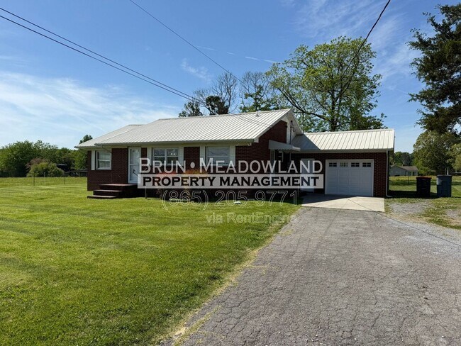 Building Photo - 3239 Morganton Rd