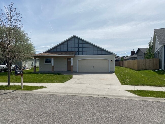 Building Photo - 1113 Las Campanas Dr