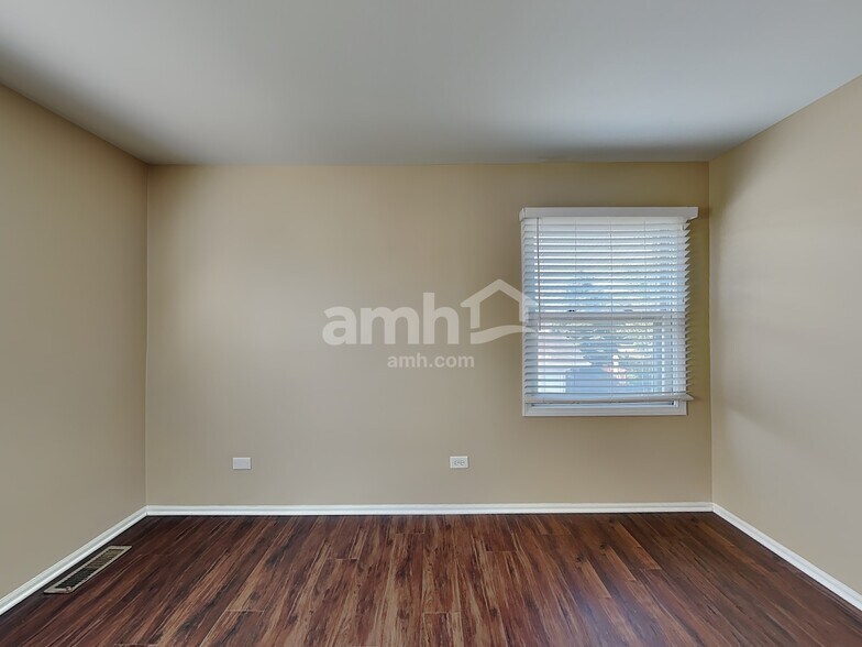 Building Photo - 2407 Joe Adler Dr