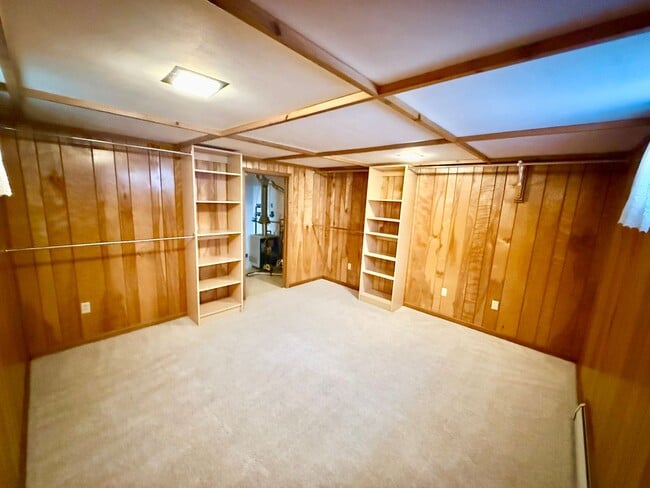 Building Photo - 4 Bedroom - 2 Bath Ranch Style Home with 2 car attached garage in Loveland, Colorado