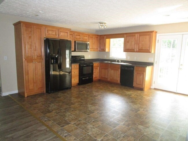 Building Photo - 315 High Ridge Ln