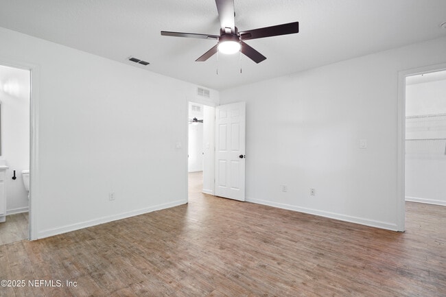 Building Photo - 8431 India Ave