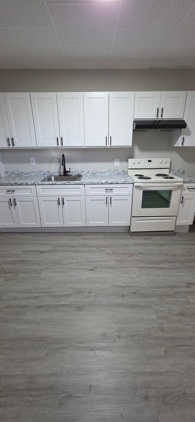 Building Photo - 1626 Ashburton St