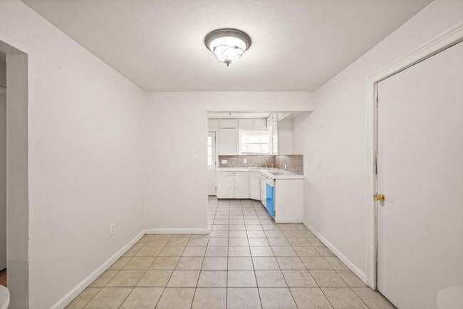 Building Photo - 7502 Ley Rd