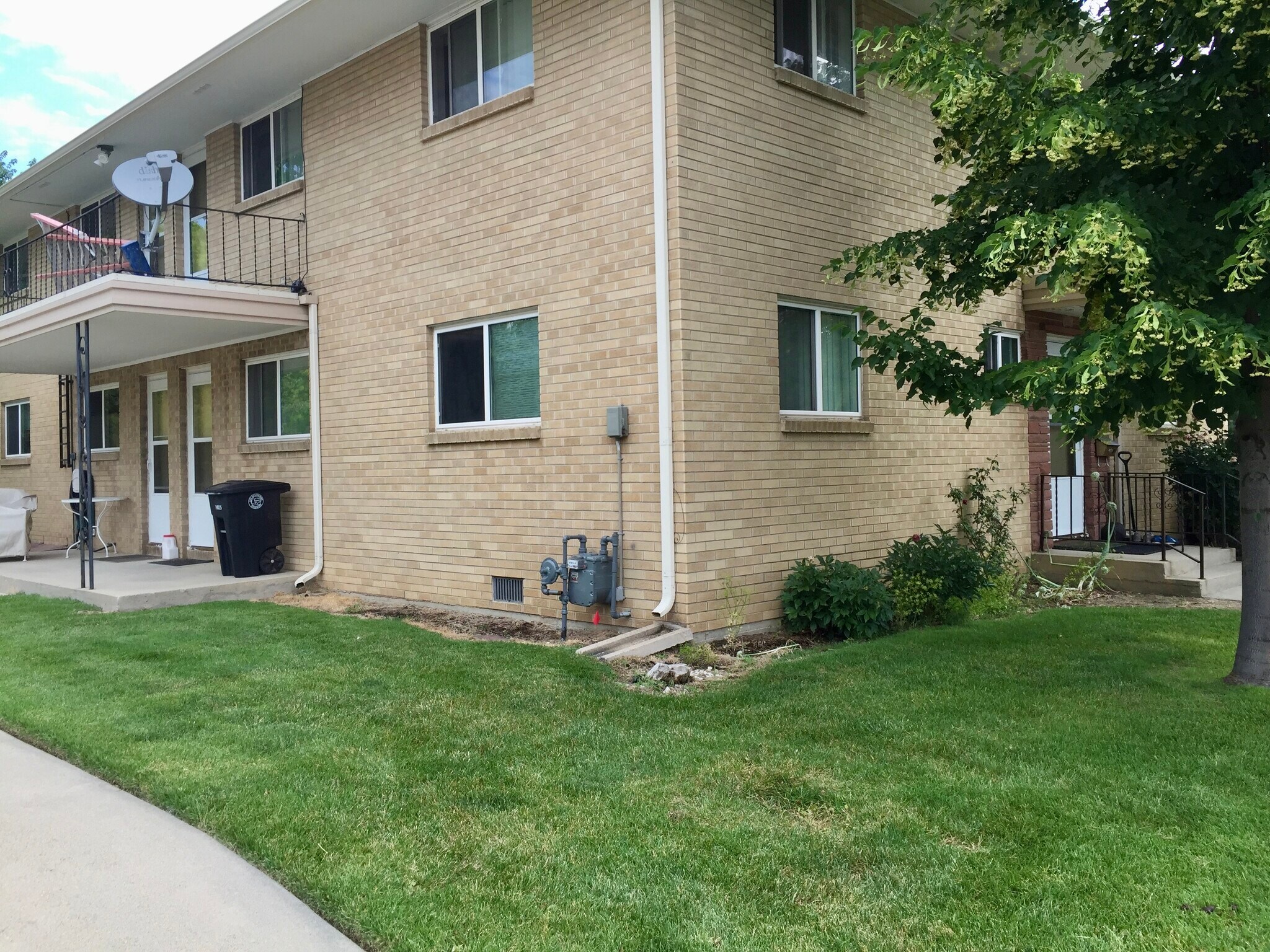 Building Photo - 1207 Francis St