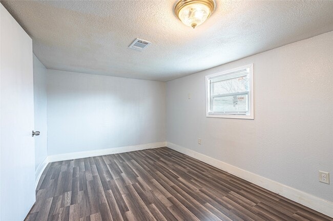 Building Photo - 1210 56th St