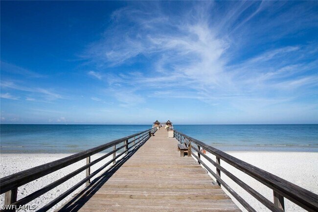 Building Photo - 286 4th St S