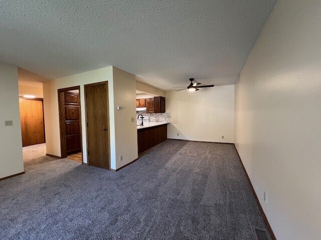 Building Photo - 3988 Fairway Hills Dr