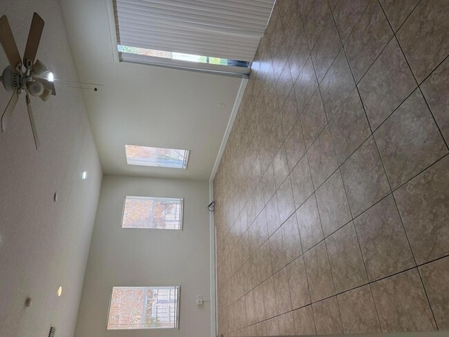 Building Photo - 787 SE Evergreen Terrace