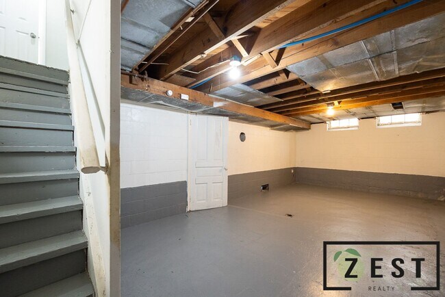 Building Photo - BEAUTIFUL 3 BD 1.5 BATH HOME!