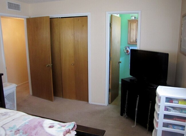 Building Photo - 3BR/2BA w/ central A/C in Sierra Vista, AZ