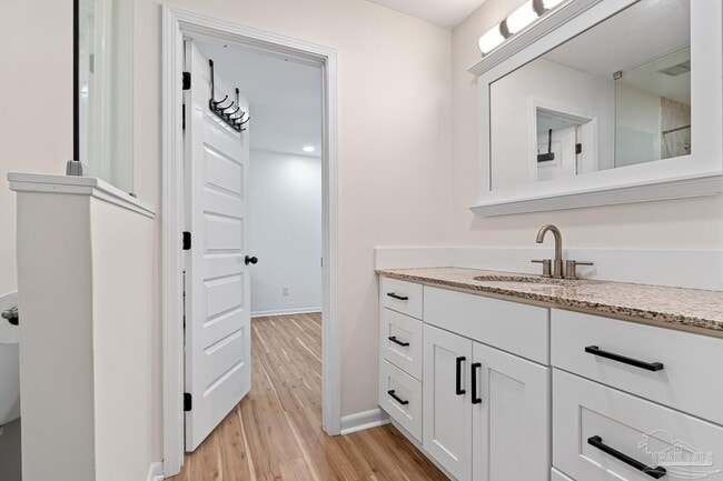 Building Photo - 4844 Huron Dr