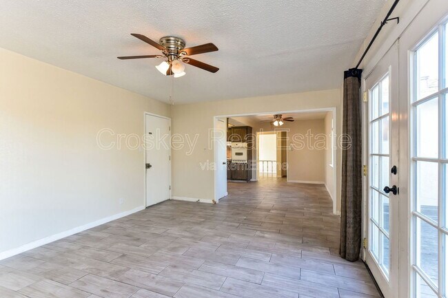 Building Photo - 1249 Ventura Dr