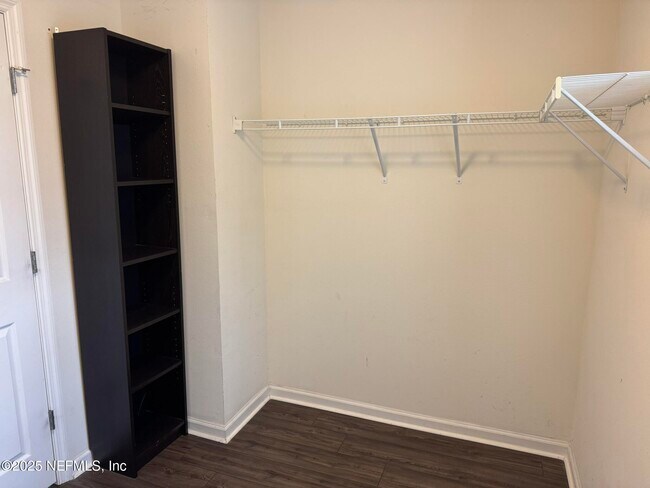 Building Photo - 348 Auburn Oaks Rd E