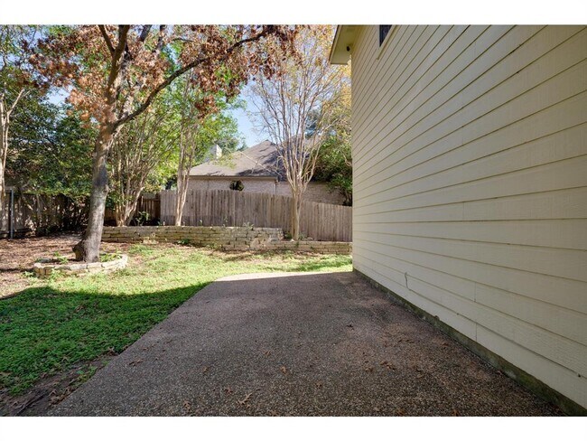 Building Photo - 6710 Breezy Pass