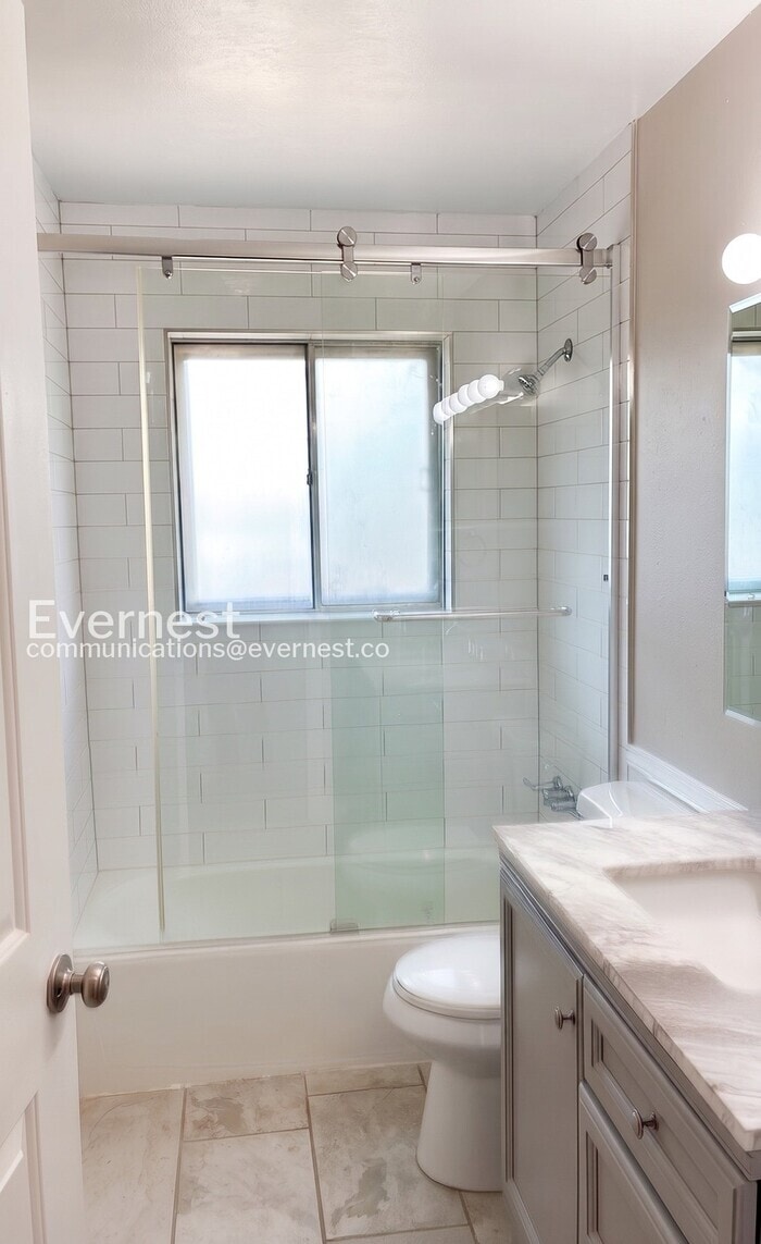 Building Photo - 1629 26th Ave Ct