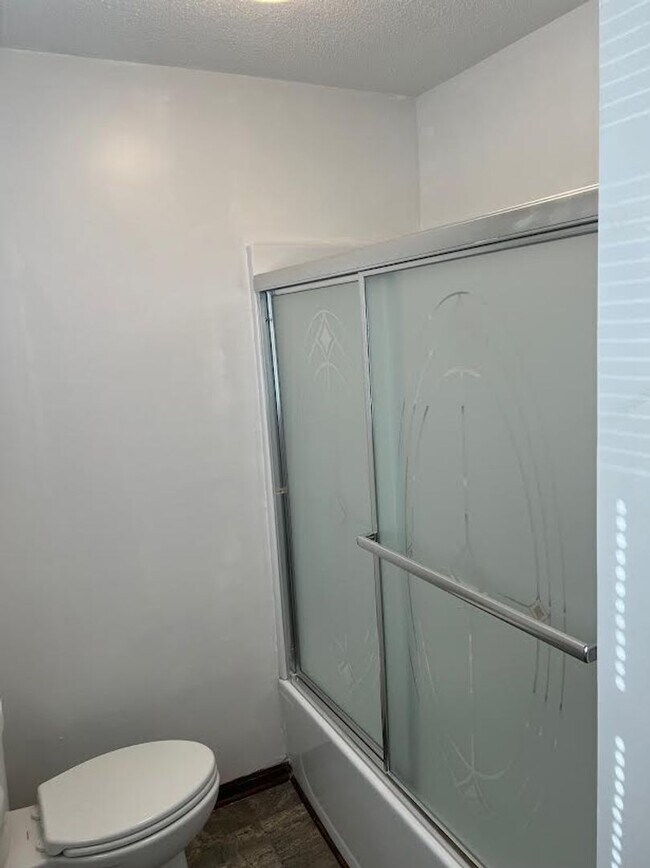 Building Photo - 219 W Market St