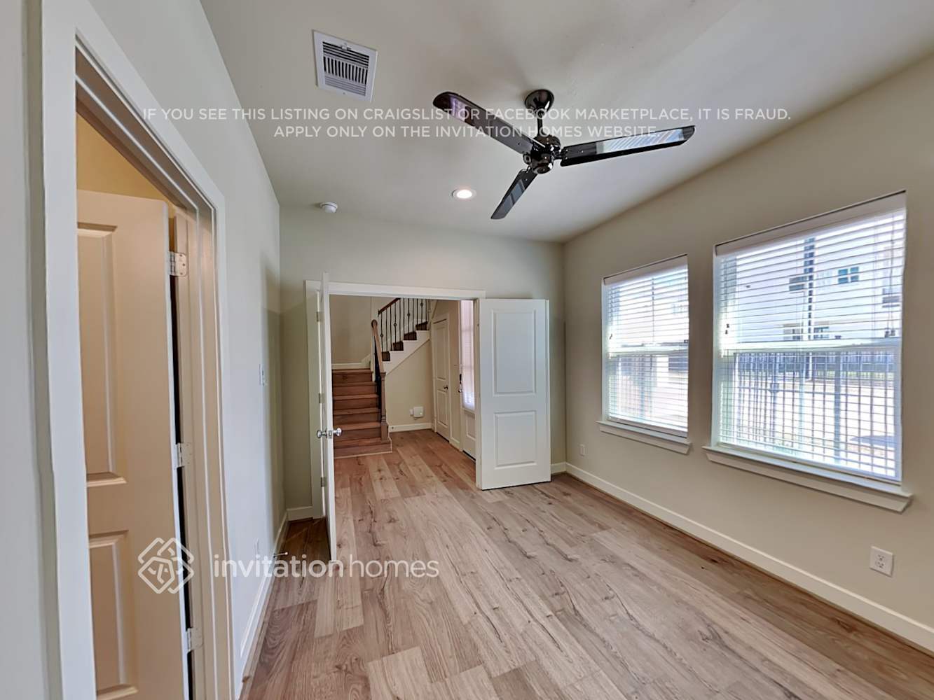 Building Photo - 709 Carriage Knls Dr