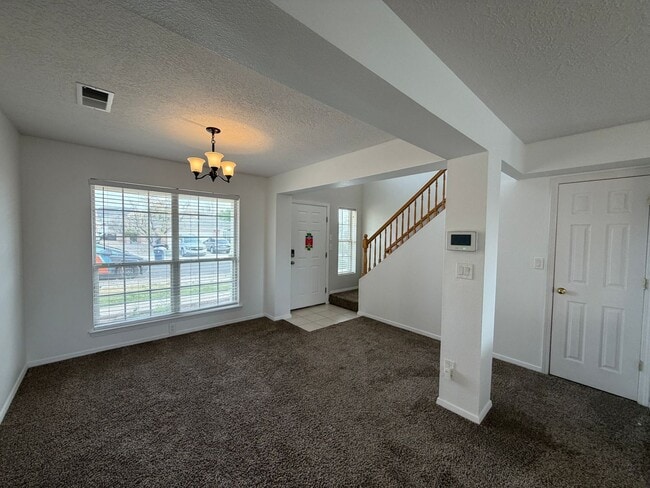 Building Photo - 3 Bedroom Home Available Near Paseo Del Norte Blvd NE & Rainbow Blvd NW!