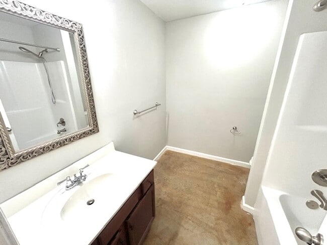 Building Photo - 1523 Jordan Rd