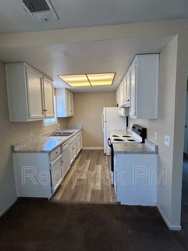 Building Photo - 3372-3378 San Mateo Ct