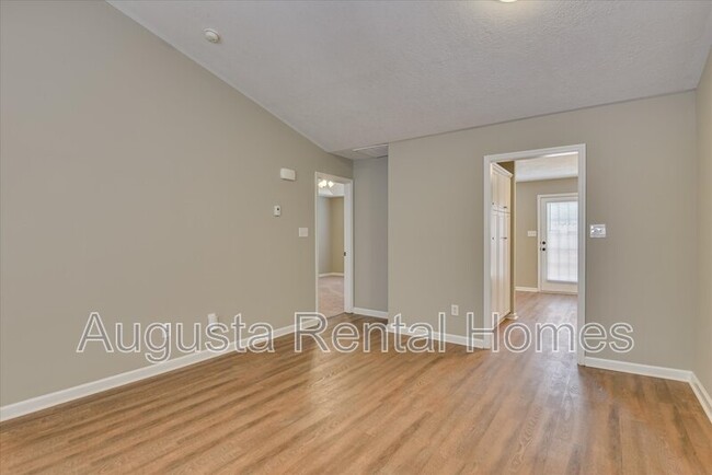 Building Photo - 1529 Abby Way