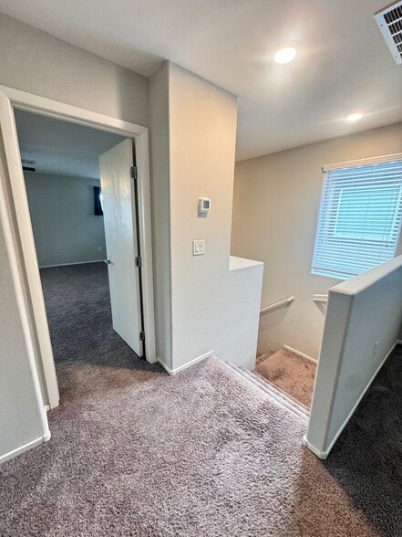 Building Photo - 4018 White Opal St