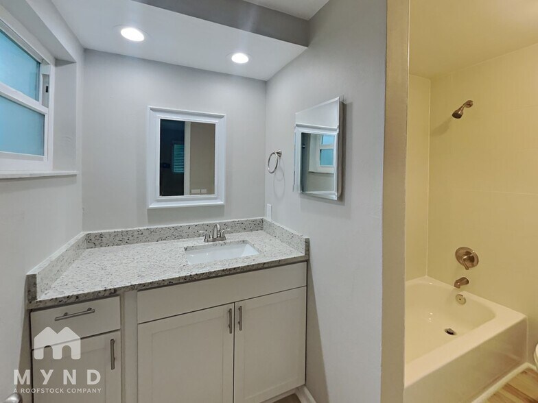 Building Photo - 5801 Elena Dr