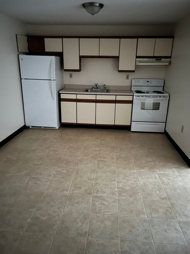 Whites Brook Apartments 128 S Main St Pittsfield NH 03263 Apartment