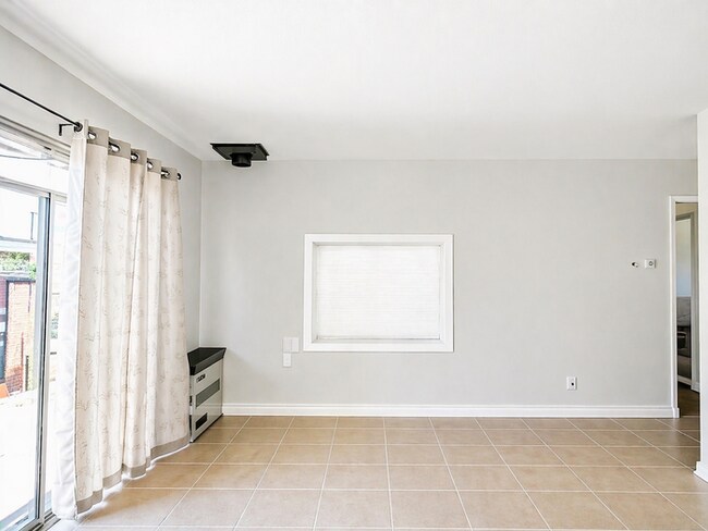 Building Photo - Fully Renovated 3BR Corner Lot Home With A Contractor-Friendly Flex Space | Work-from-Home Ready ...
