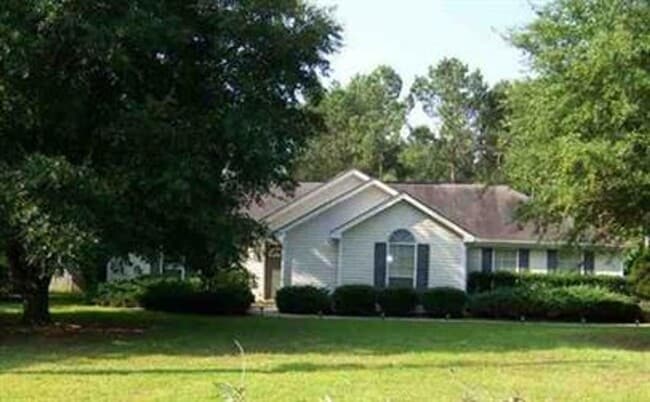 Primary Photo - A Stunning Home Awaits in Crestview Planta...