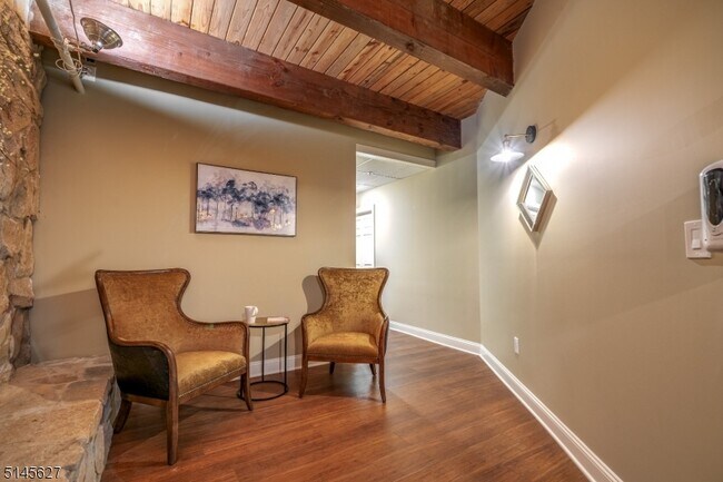 Building Photo - 36 Rocktown Hill Rd