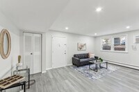 Building Photo - 424 Wharton Dr